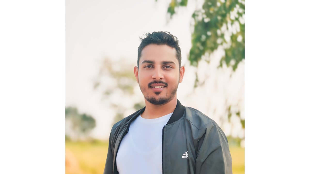 Portrait of the Media Advisor of GuruCool Study Zone